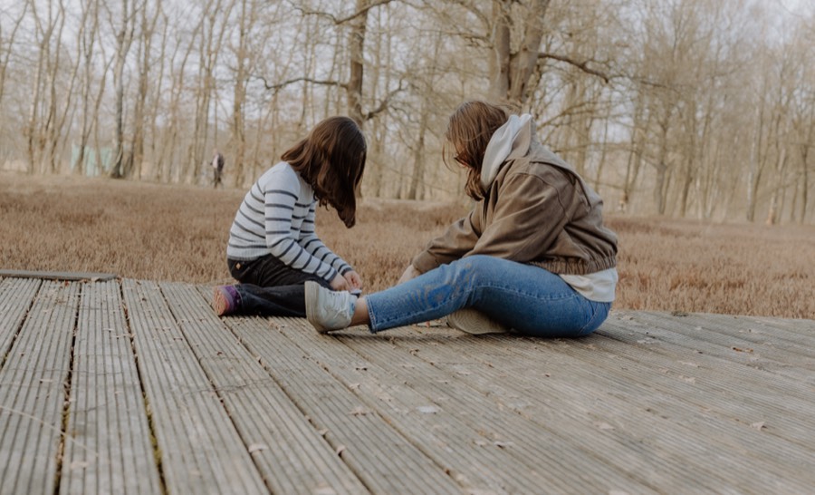 Familienhilfe – Erwachsener und Kind